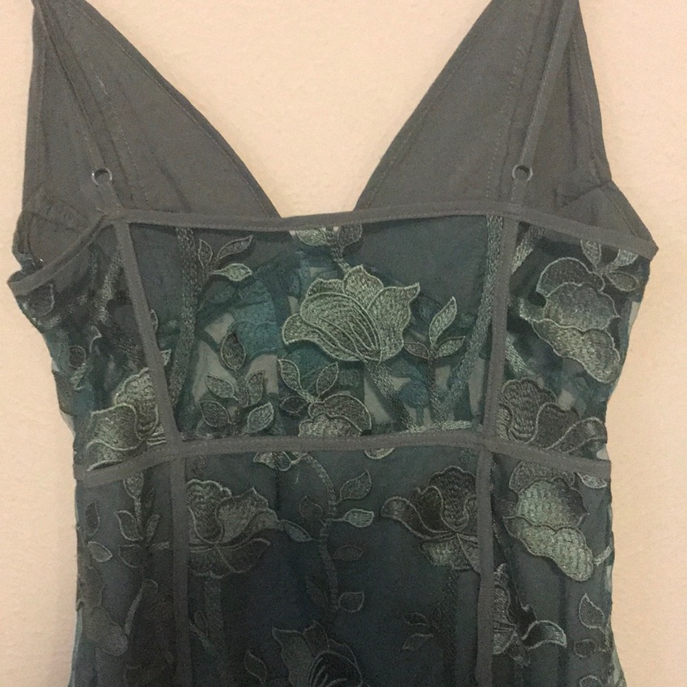 Dress - Picture 4 of 5